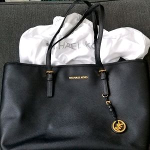 Michael Kors tote